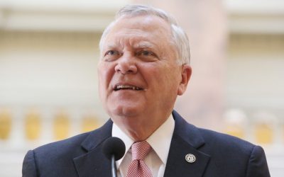 Georgia Gov. Nathan Deal Signs Campus Carry Bill Into Law
