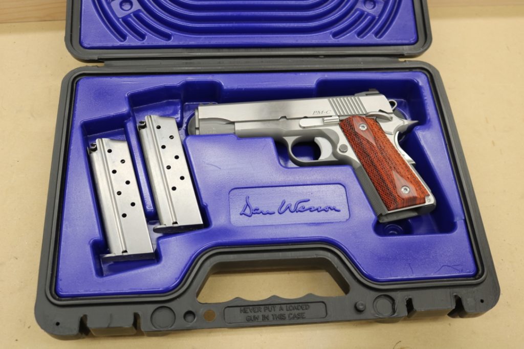 Dan Wesson 1911 - Extreme Accuracy from Officer Framed Gun