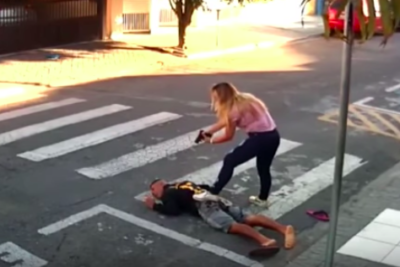 WATCH: Off-Duty Police Officer Shoots Thug Trying to Rob Mothers and Children