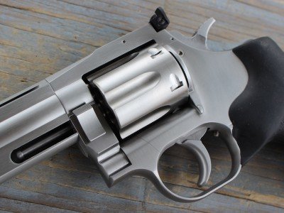 The New Dan Wesson .357, Back with a Vengeance
