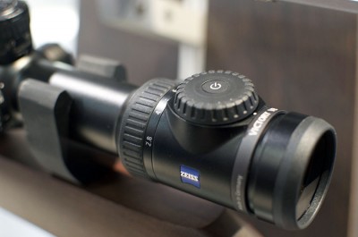 New Line of Zeiss Scopes - TheVictory V8 - Auto On and More -- SHOT Show 2016