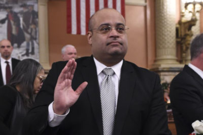 One-Handed Shooting: Let It Tilt 10 O’Clock High