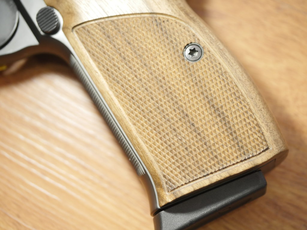 SIG's New P210 Standard & Coyote Tan P365 - NRA 2019 SIG's New P210 Standard & Coyote Tan P365 - NRA 2019