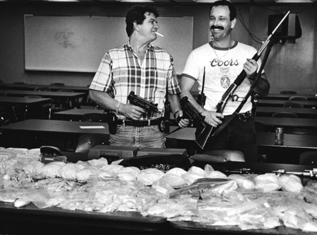 Alberto Bravo’s Uzi: The Black Widow’s Prey Alberto Bravo’s Uzi: The Black Widow’s Prey