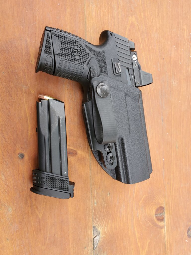 FN 509 MRD holstered