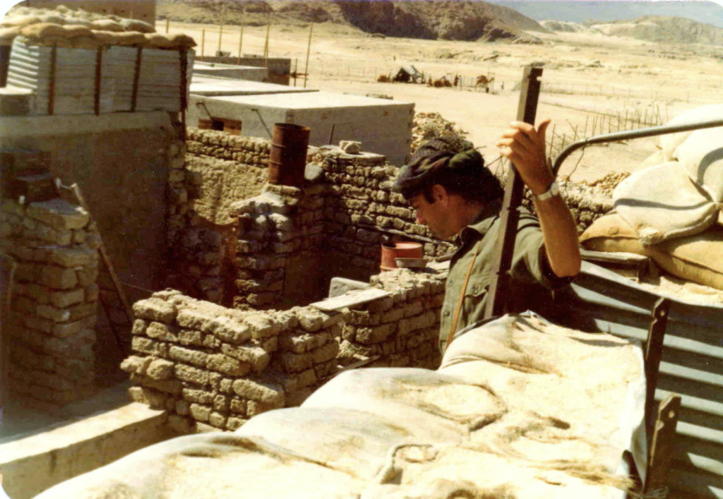 Miracle at Mirbat: When an SAS Operator Singlehandedly Held Off an Army with a Howitzer Miracle at Mirbat: When an SAS Operator Singlehandedly Held Off an Army with a Howitzer