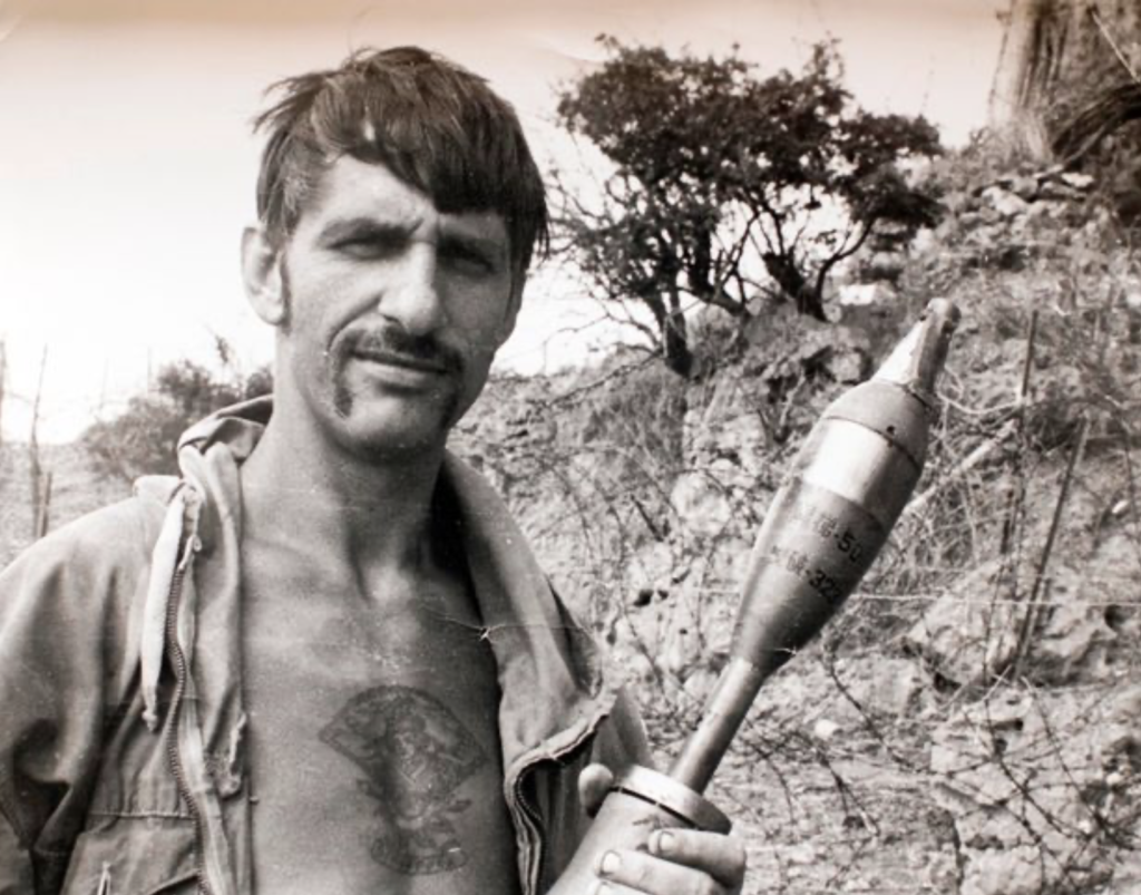 Miracle at Mirbat: When an SAS Operator Singlehandedly Held Off an Army with a Howitzer Miracle at Mirbat: When an SAS Operator Singlehandedly Held Off an Army with a Howitzer