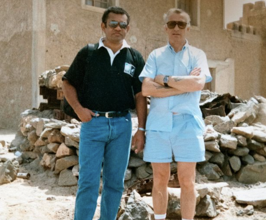 Miracle at Mirbat: When an SAS Operator Singlehandedly Held Off an Army with a Howitzer Miracle at Mirbat: When an SAS Operator Singlehandedly Held Off an Army with a Howitzer