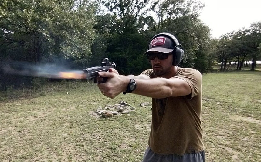 A Poor Takes the Optics-Ready HK VP9 for a Spin A Poor Takes the Optics-Ready HK VP9 for a Spin