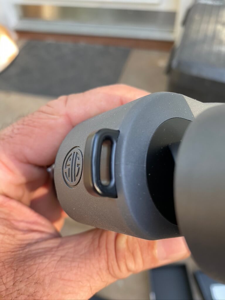 SIG's Zulu6 Image-Stabilized Binos Review + Video SIG's Zulu6 Image-Stabilized Binos Review + Video