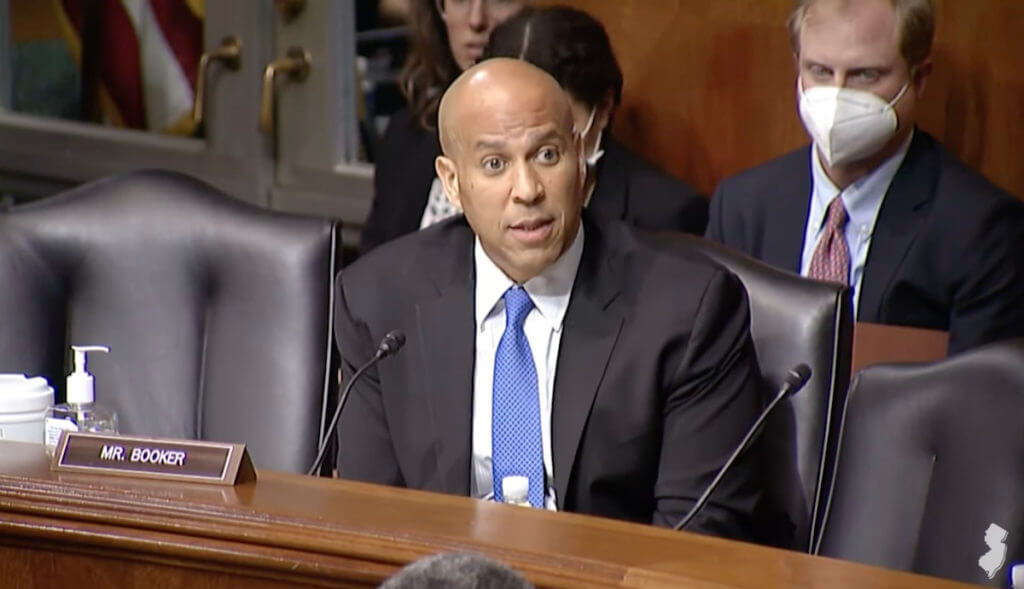 Dems Introduce Bill to Force You to Get A Federal Gun License from DOJ