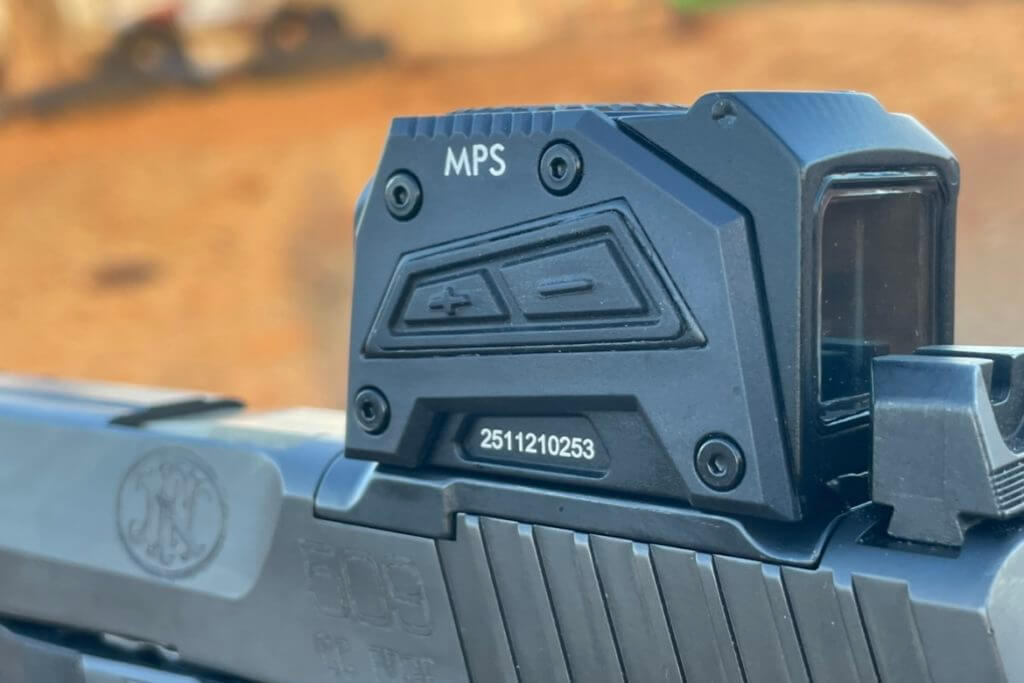 Steiner MPS close up of brightness buttons