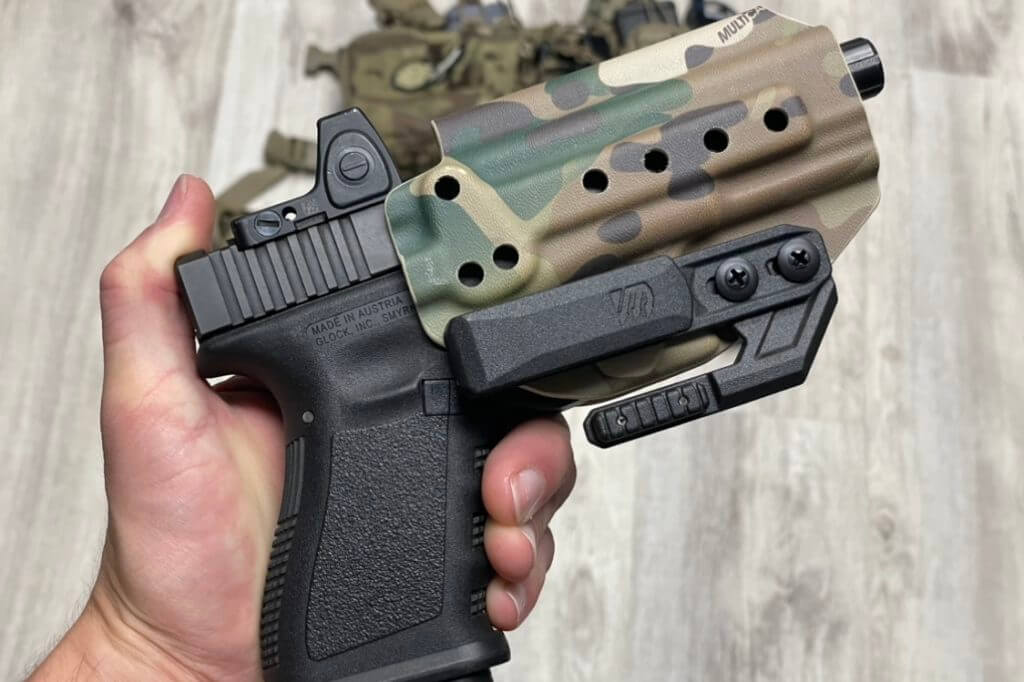 Glock 19 in Blackhawk Custom Kydex® IWB Concealment Holster