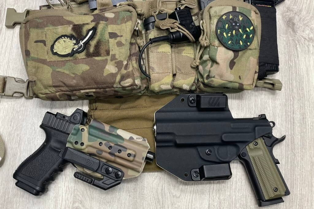 Glock 19 and Springfield Armory 1911 Operator placed in Blackhawk holsters