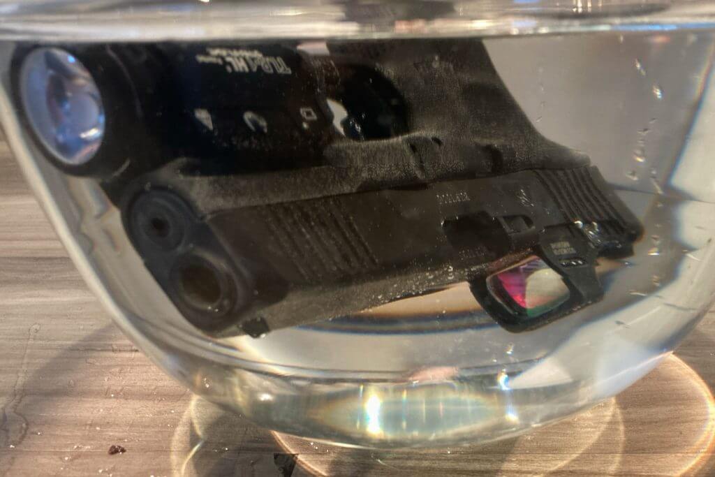 Holosun SCS MOS on Glock 20 in water