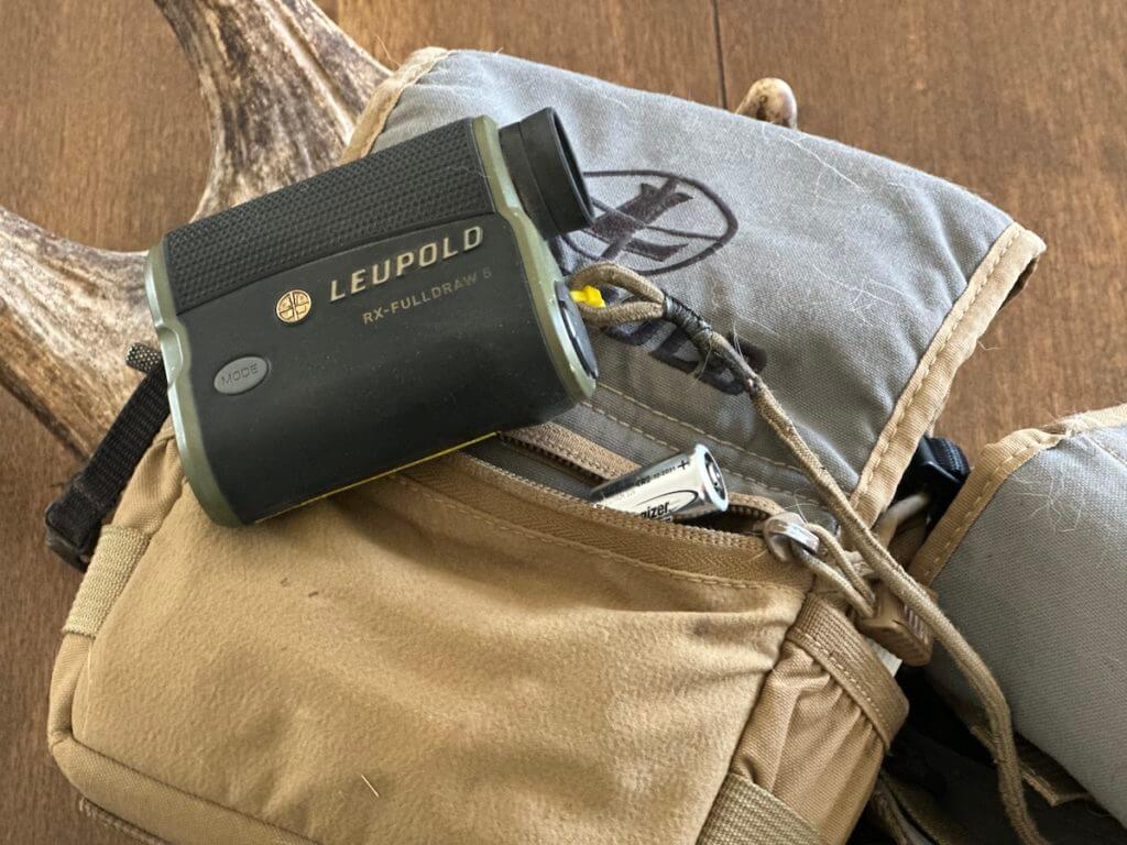 Leupold RX-4 with carrying bag and extra battery