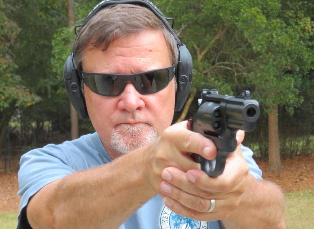 S&W Performance Center Model 19 Carry Comp review