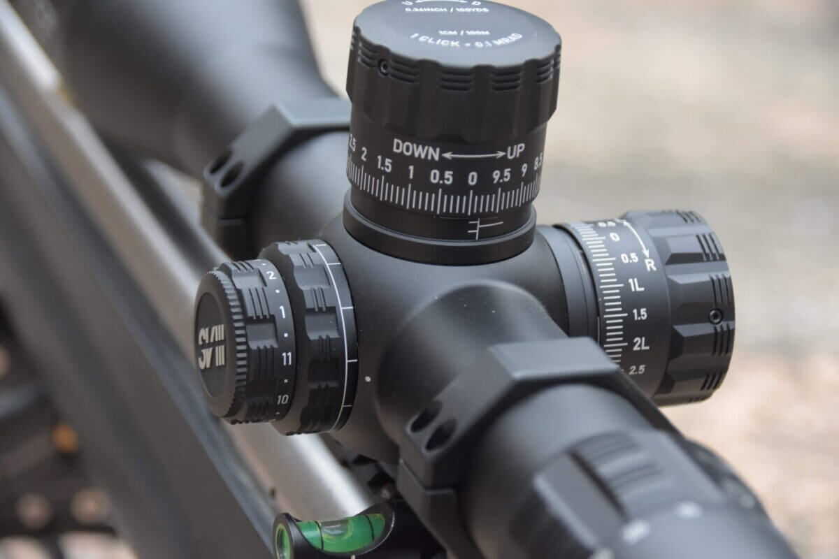Sightron SVIII A view of Sightron SVIII rifle scope's turrets.
