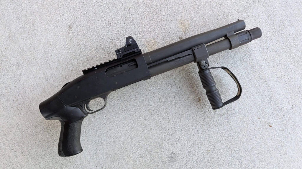 Mossberg 590A1 compact cruiser