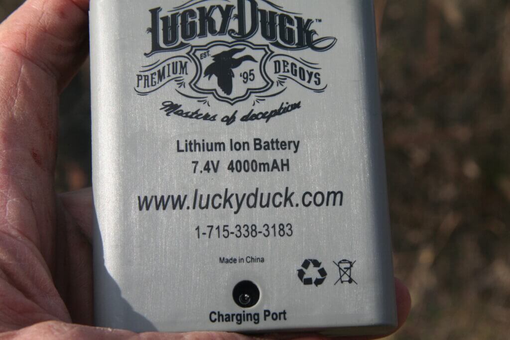 Lucky Duck XHDi 7.4-volt 4000 mAh lithium-ion battery pack for spinning wing decoy