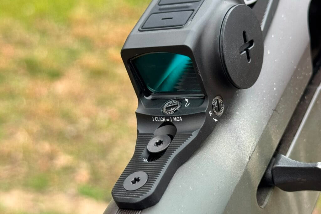 Vortex red dot mounted to a gun