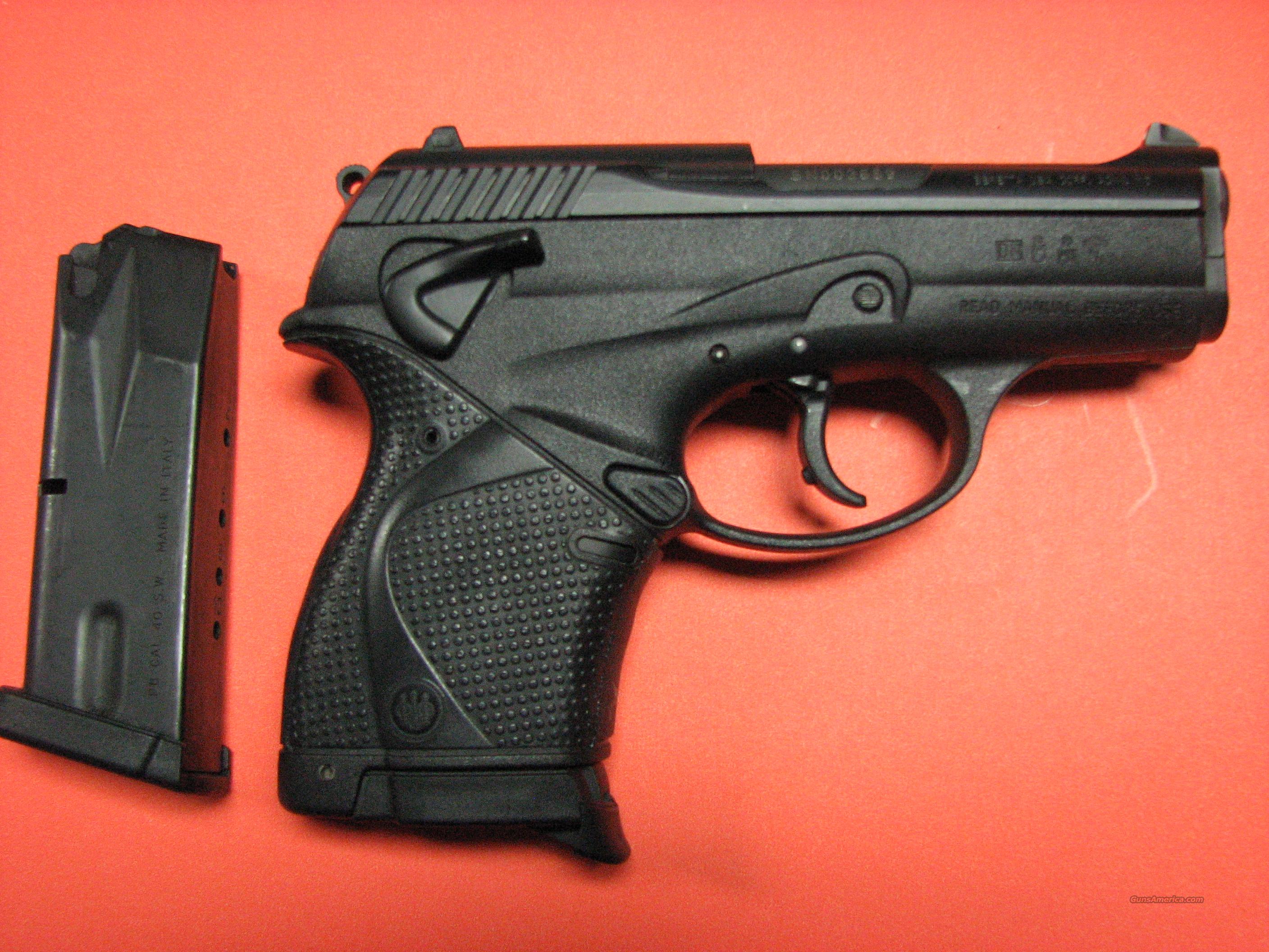 Beretta 9000S compact .40 caliber pistol for sale